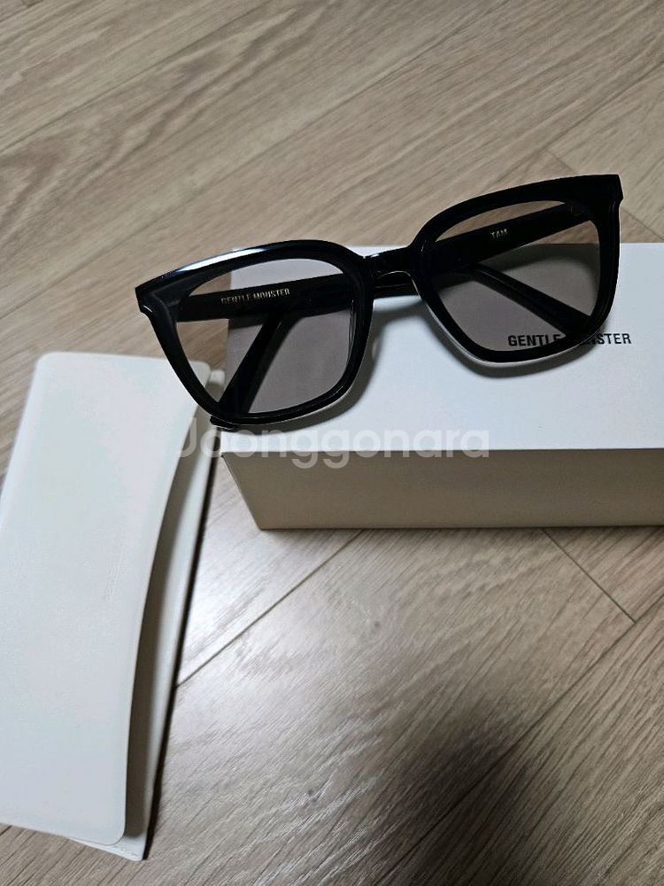 젠틀몬스터 선글라스--0