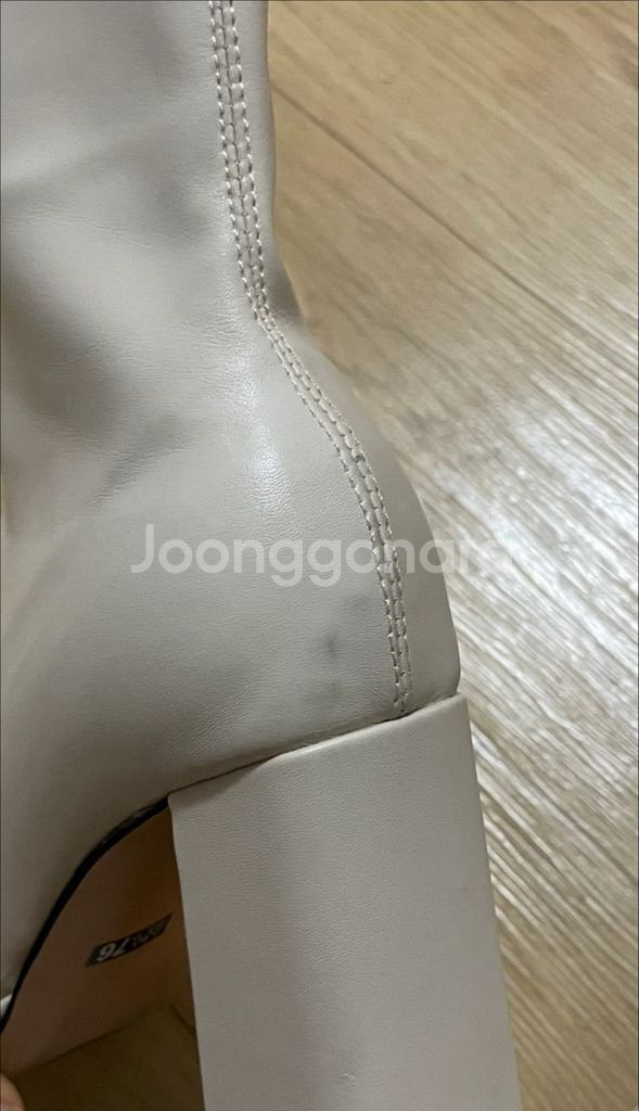 (1번착용)크림색 앵클부츠 230 8cm--3
