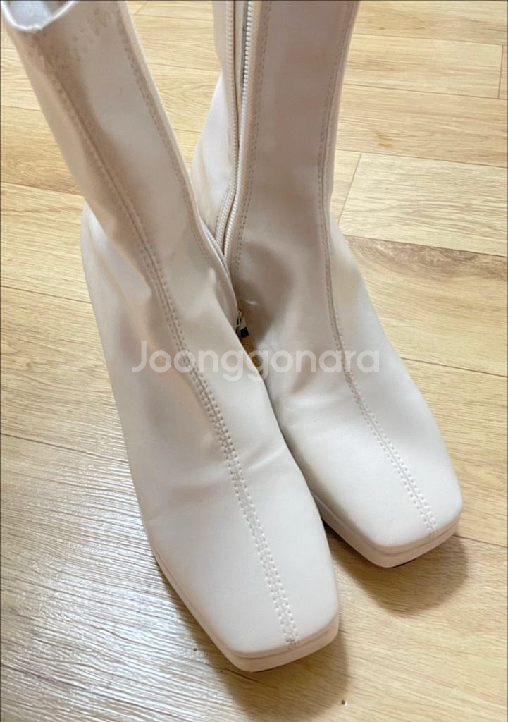 (1번착용)크림색 앵클부츠 230 8cm--1