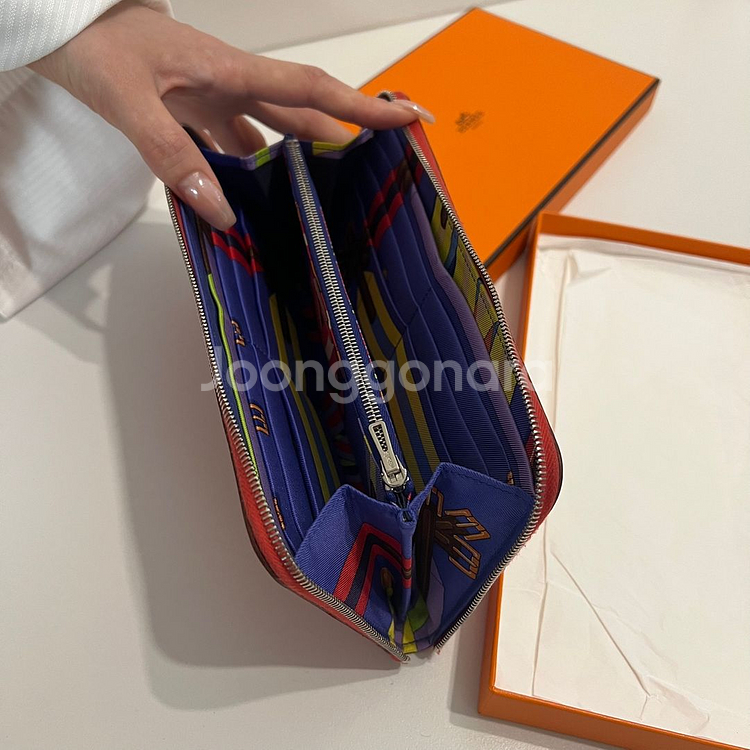 정품 에르메스 실크인 클래식 지퍼 장지갑--0