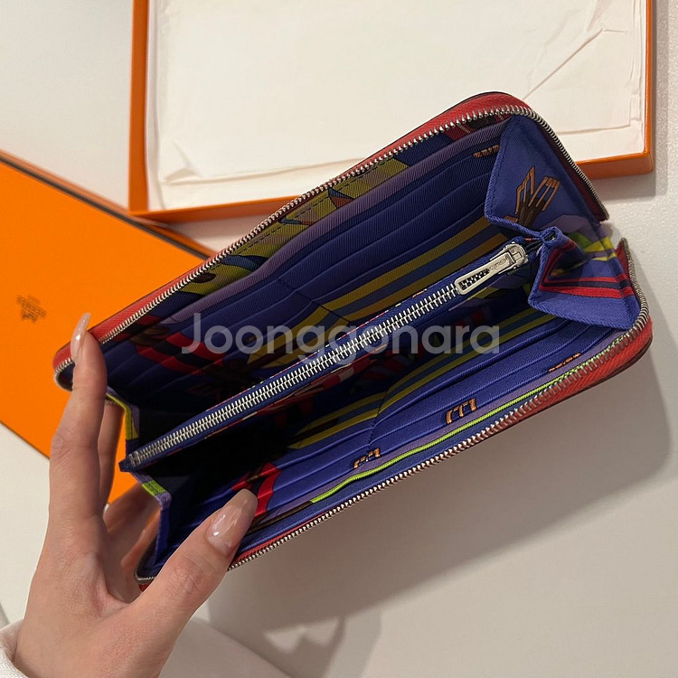 정품 에르메스 실크인 클래식 지퍼 장지갑--3