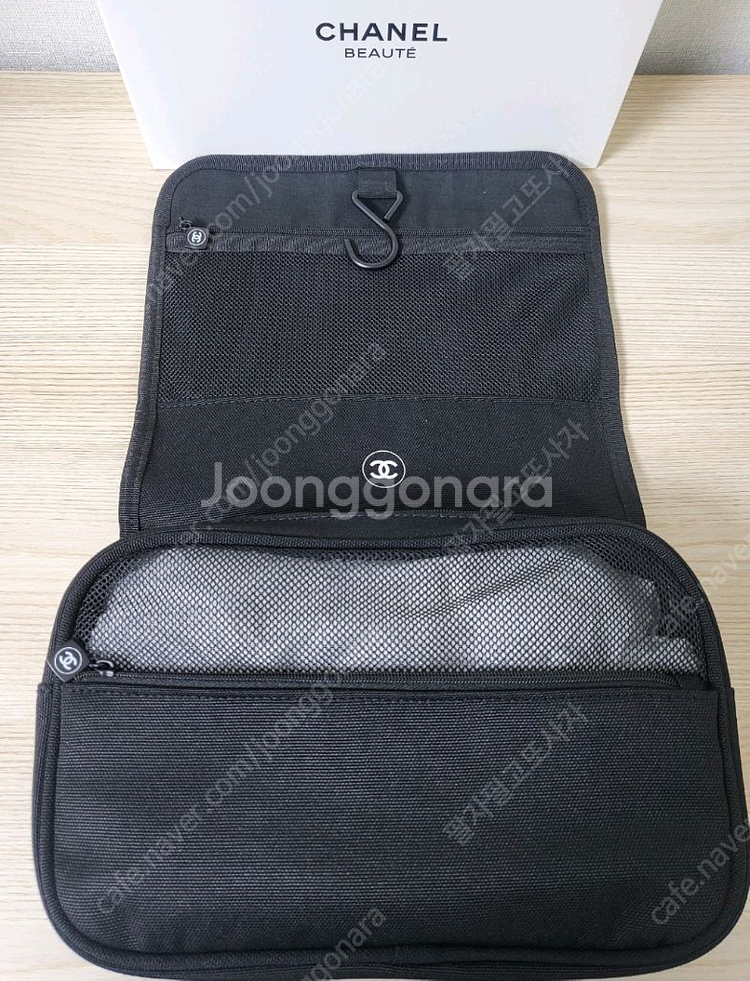정품) 샤넬 블랙 파우치 (코스메틱)--3