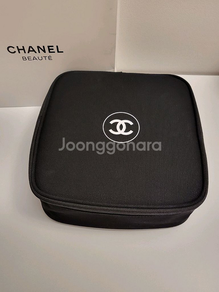 정품) 샤넬 사각 거울 파우치 (코스메틱)--1