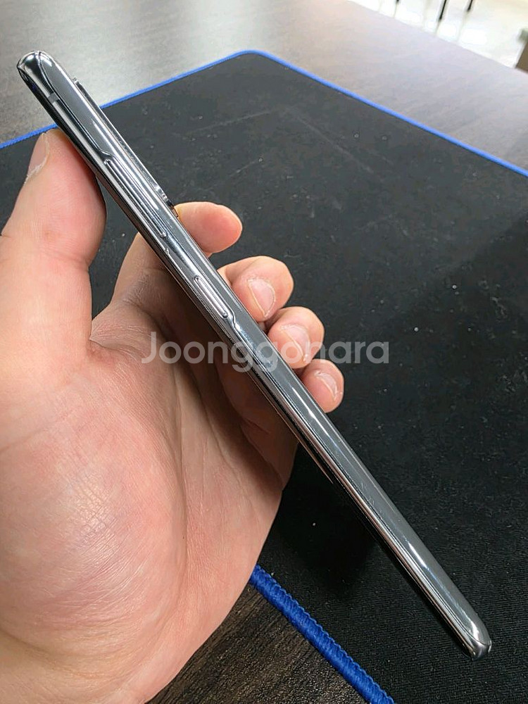 갤럭시S20플러스256G 무잔상 상태굿 중고폰--2