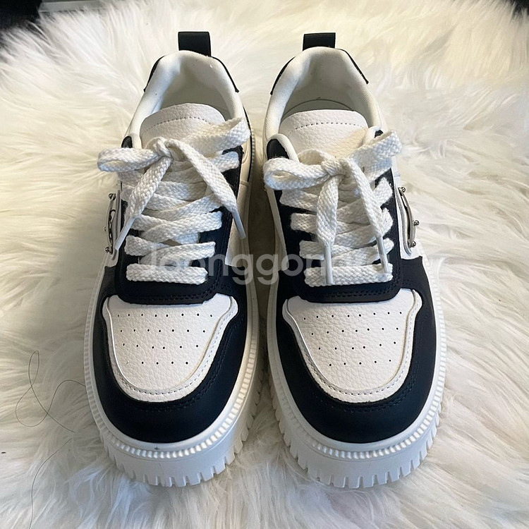 [새상품]프라다 키높이 스키커즈(38size)--3