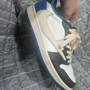 나이키 스캇 프라그먼트 255