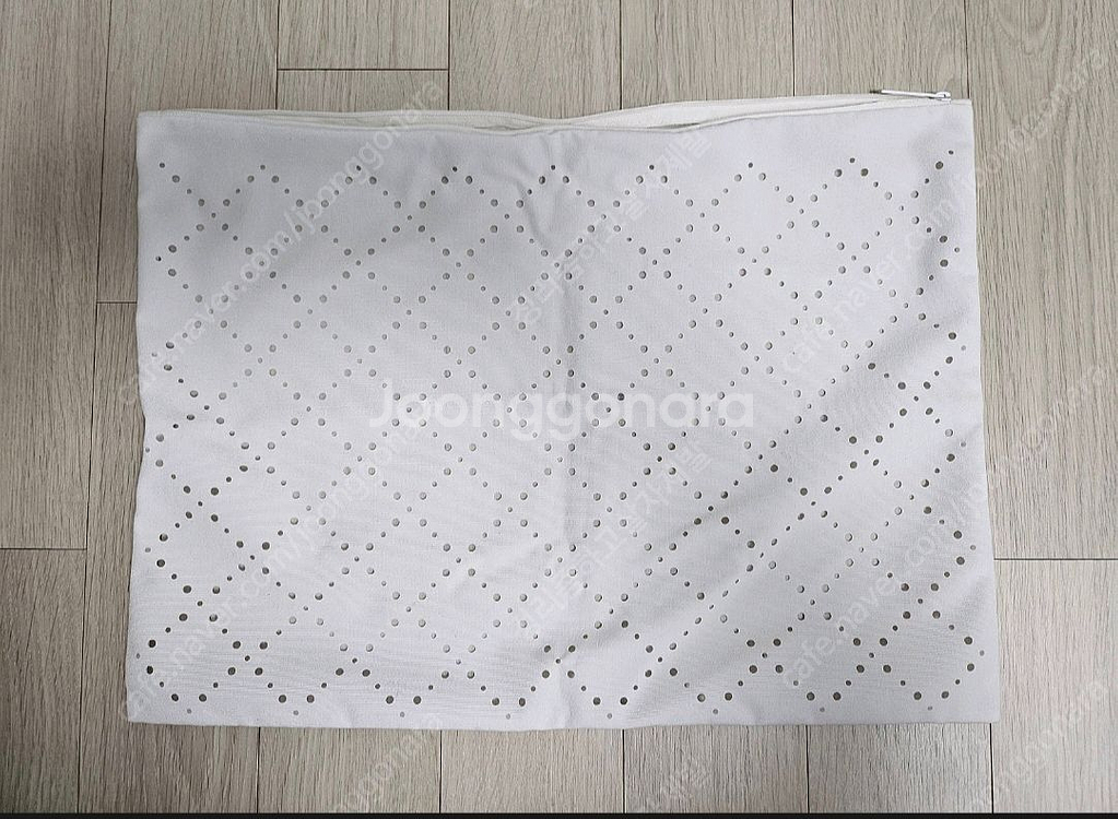 정품) 샤넬 빅 사각 화이트 면 파우치 (코스메틱)--4