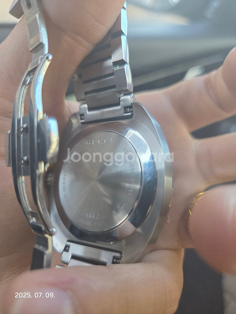 구찌 40mm 메탈 시계 YA142303 단품--1