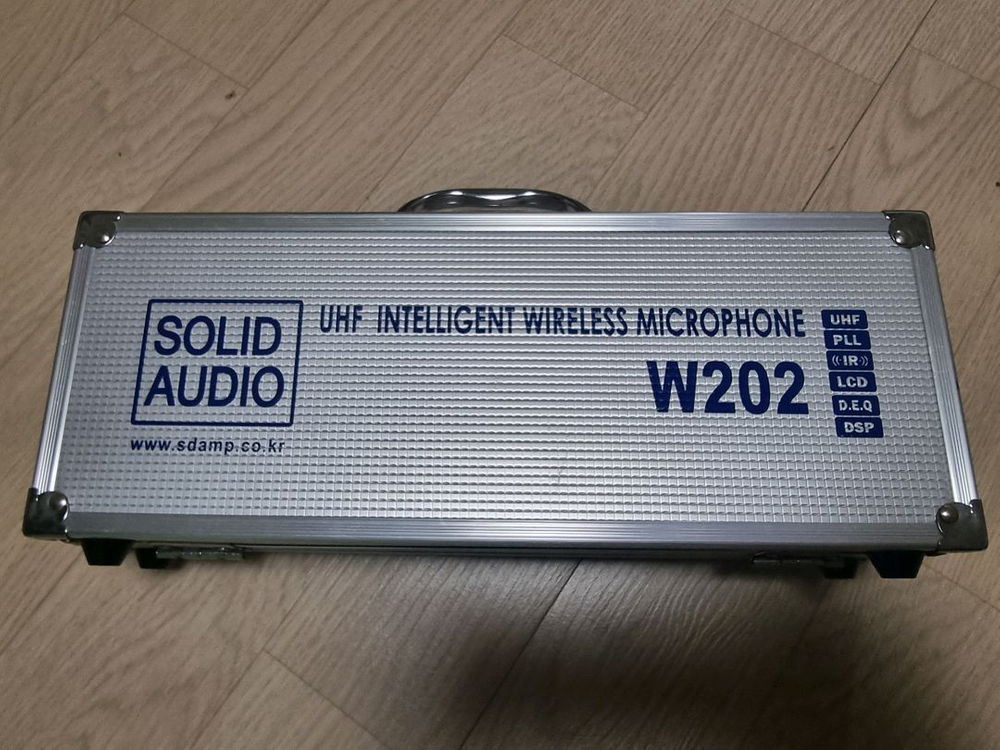 지능형 휴대용 무선마이크(에코기능) 이미지