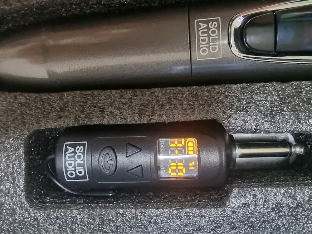 지능형 휴대용 무선마이크(에코기능) 이미지