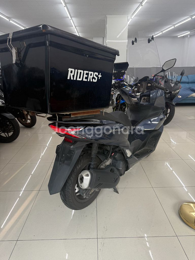 22년식 pcx125 abs모델앞쪽 올카 배달세팅 급매--4