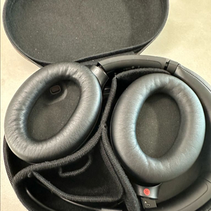 소니 WH-1000XM4 헤드폰