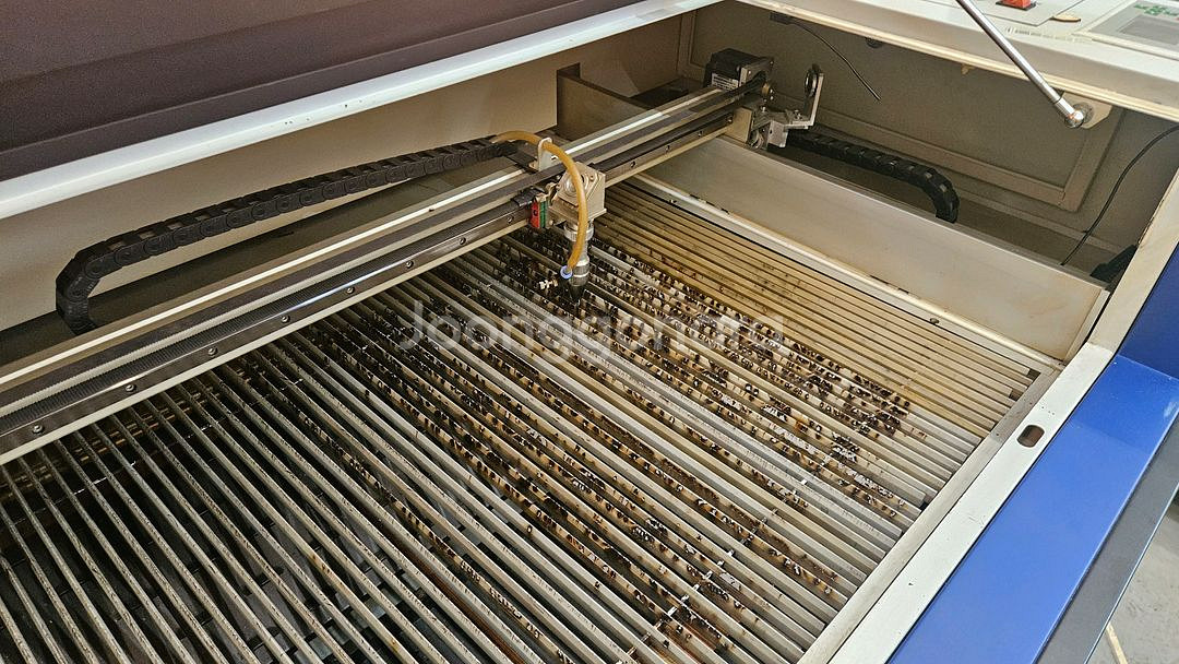레이저 조각기 100w 1000*600--1