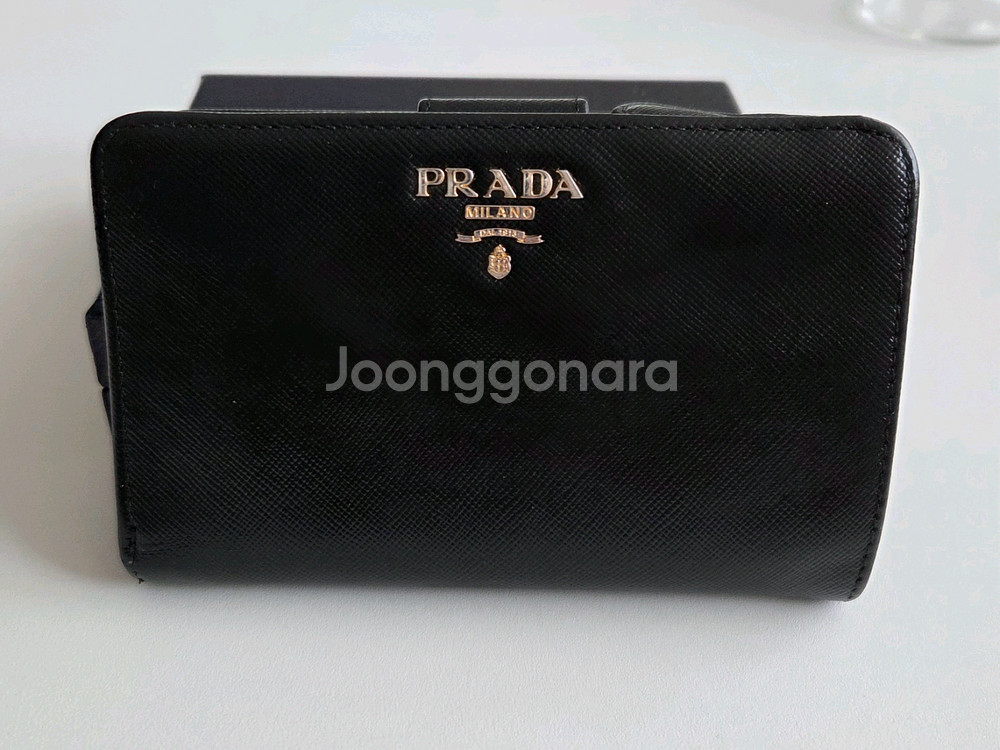 [정품][무료택배]프라다 중지갑--0