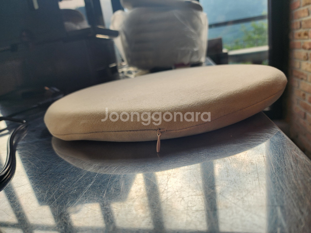 니뜰리히 메모리폼 방석 35cm (원형) 8개 팝니다--1