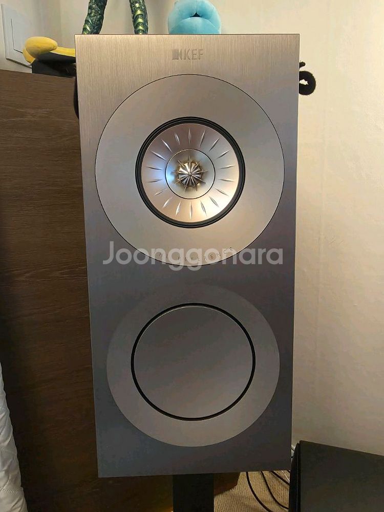 kef reference1 meta--0