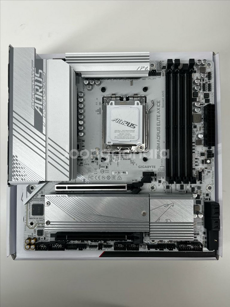 기가바이트 B650M AORUS ELITE 메인보드--0