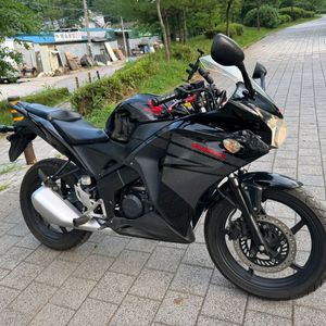 혼다 cbr125 17년형 무꿍무슬립 팝니다