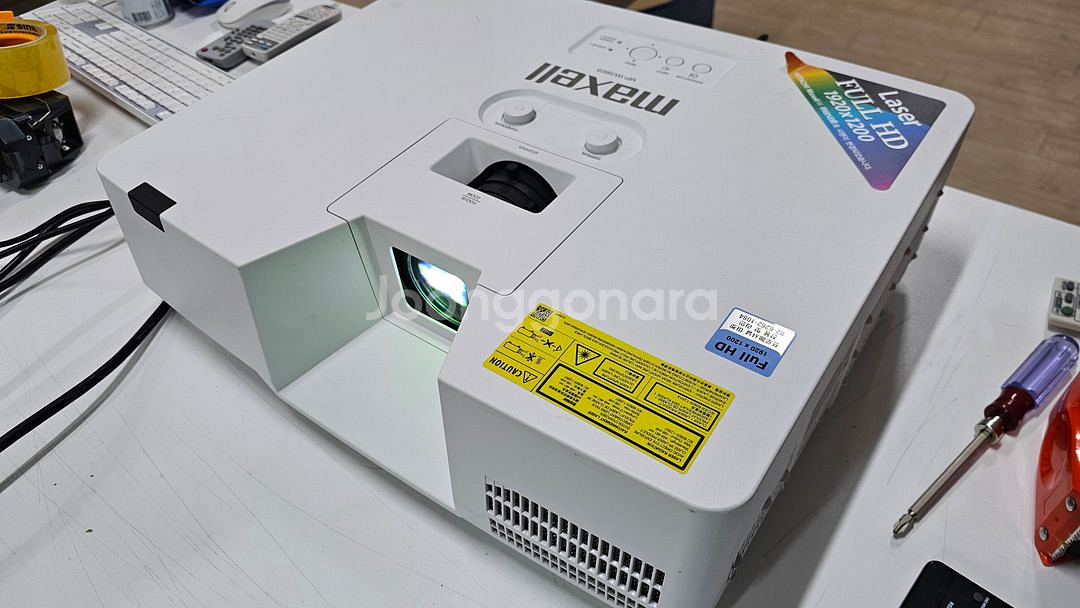레이저 빔프로젝터 6000안시 맥셀 MP-WU5603--0
