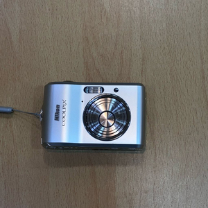 니콘 쿨픽스 L16(부품용)