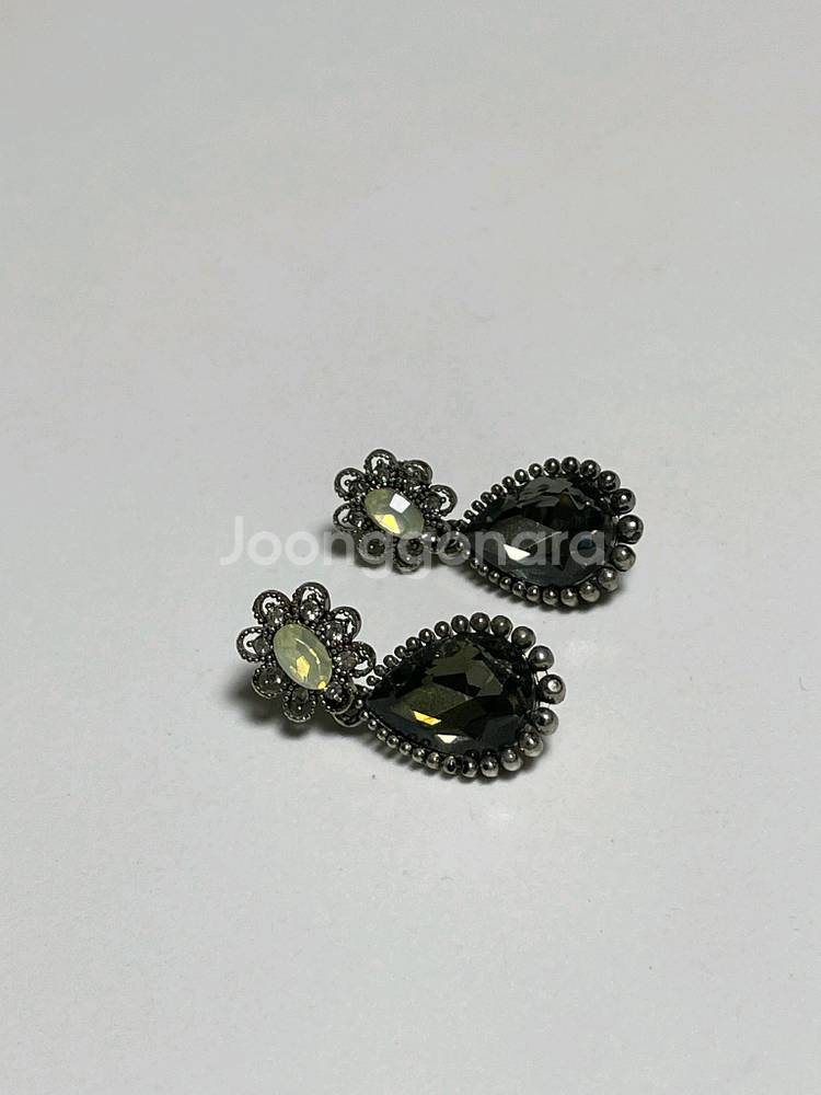 엔틱 블랙 물방울 귀걸이 (세련된 무드, 포인트 아이템--0