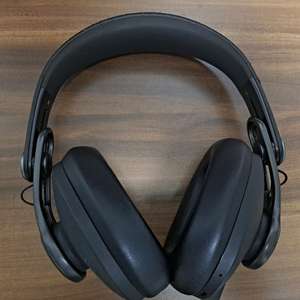 AKG K371-bt