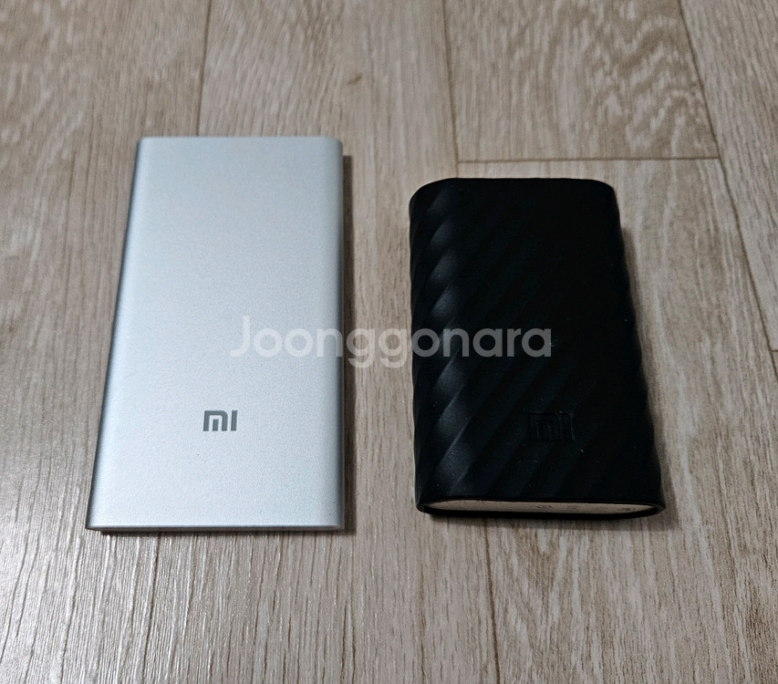 샤오미 보조배터리 2개 팝니다.10000/5000mAh--0