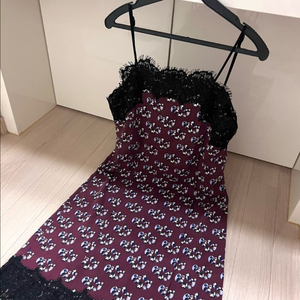 럭키슈에뜨 레이스 배색 패턴 뷔스티에 원피스 나시