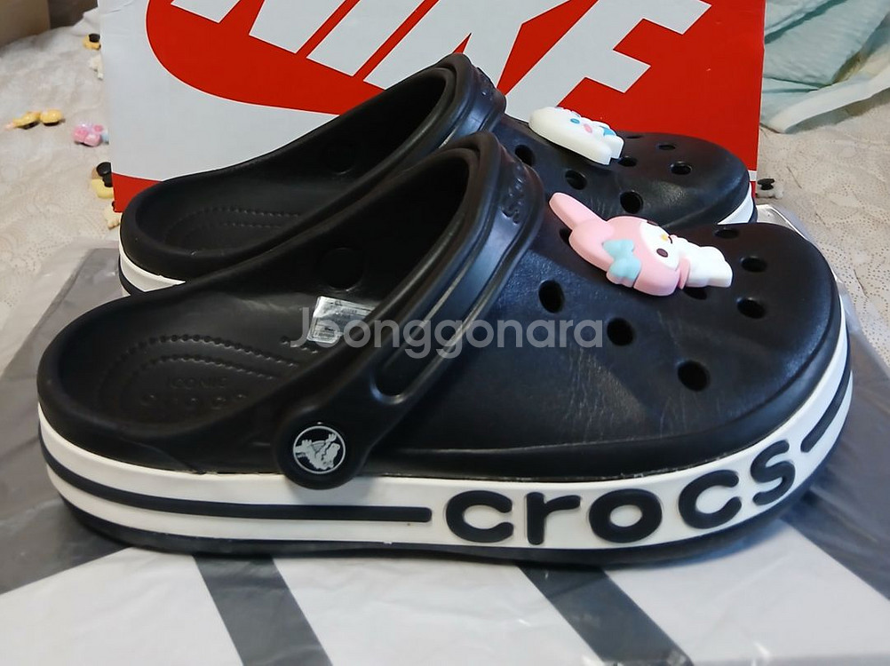 크록스 정품250 바야밴드 블랙.지비츠 포함m6w8--2