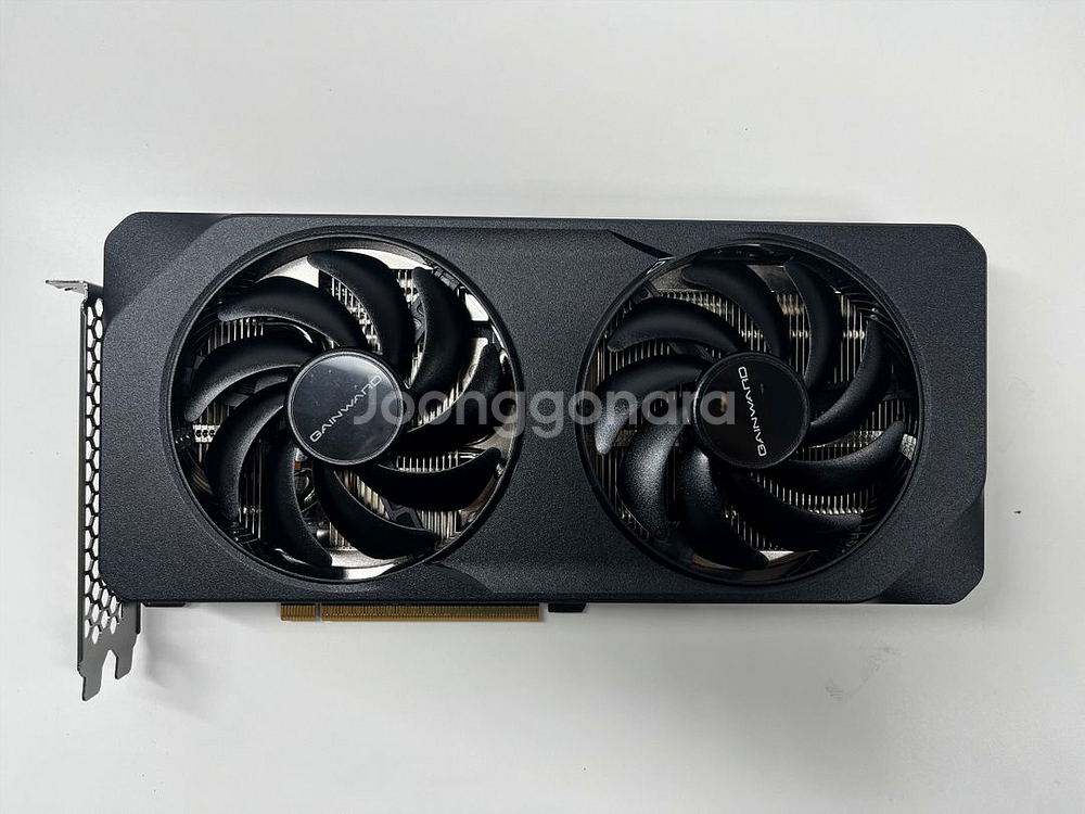 게인워드 RTX 5060 8GB 그래픽카드--1