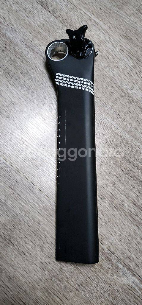 언노운 카본 싯포스트 팝니다--0