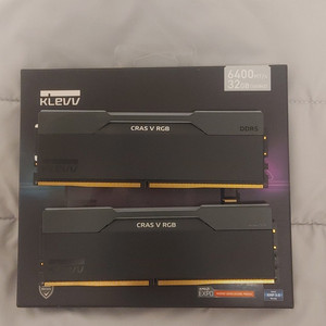 DDR5 LED CL32 6400 16x2 32G 팜