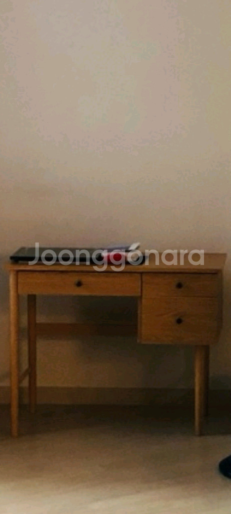 (이사정리중, 상태좋음) 마켓비 원목 화장대--3