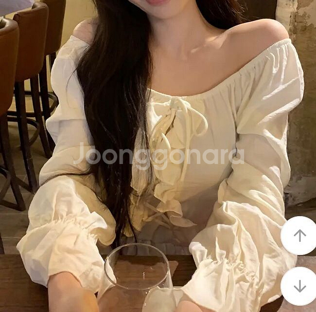 (새상품)레이온 혼방 블라우스 화이트--5