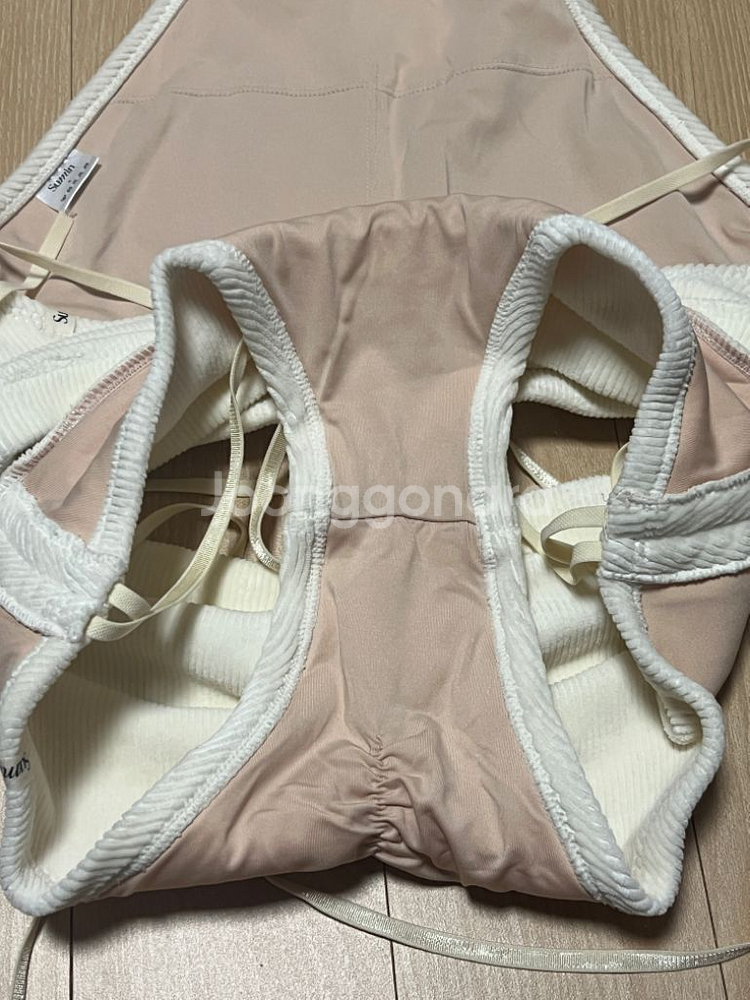 수민 공구방 폴웨어 헵번 아이보리 새상품 S--2