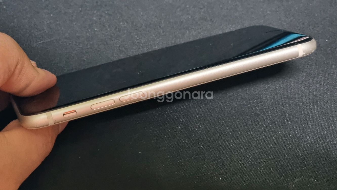 아이폰 SE3 64GB 화이트--6