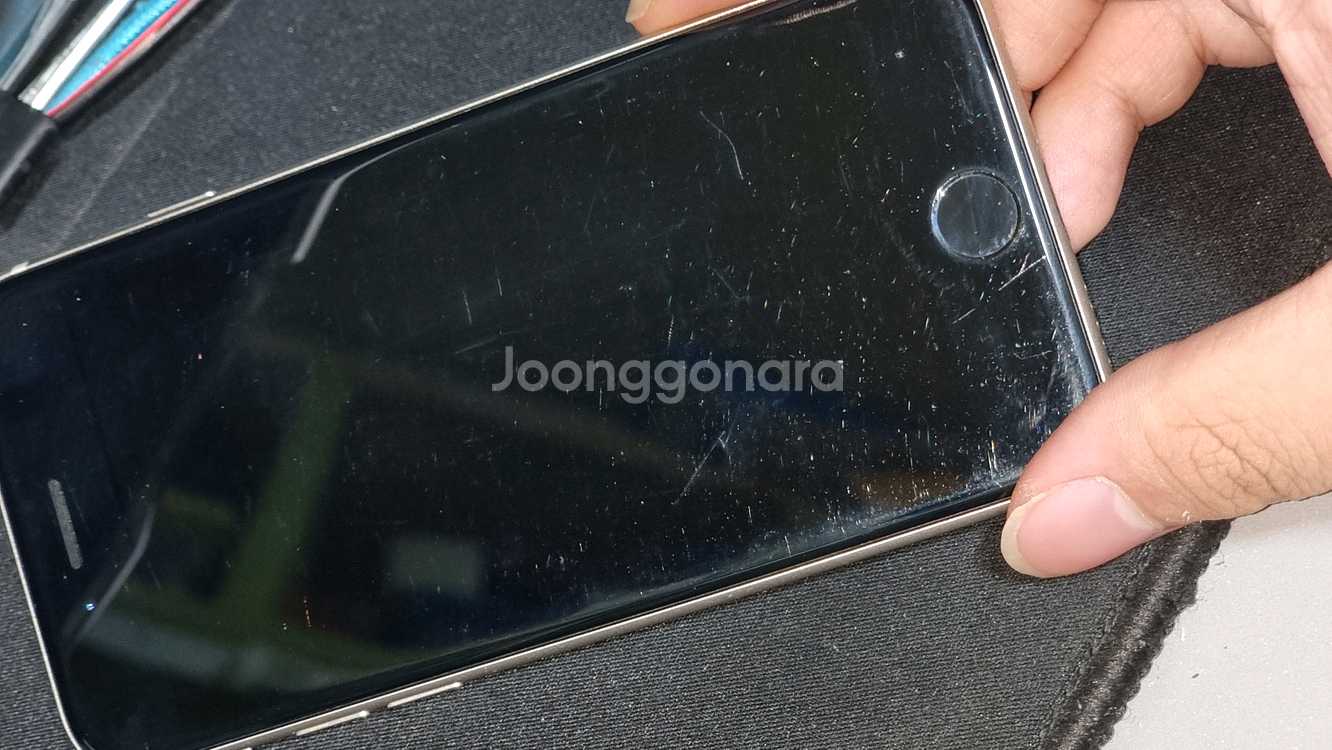 아이폰 SE3 64GB 화이트--8
