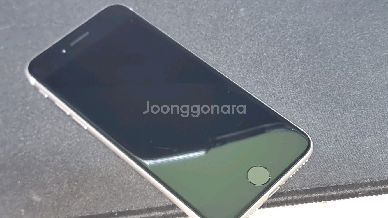 아이폰 SE3 64GB 화이트--9