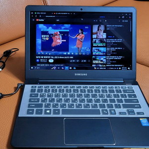 삼성 i5/8G/M.2ssd+정품충전기+문자인쇄키스킨