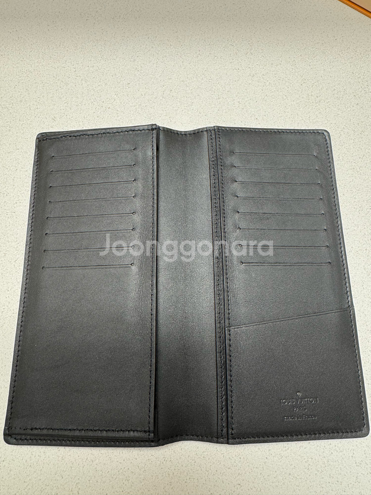루이비통 브라짜 월릿 M62900--1