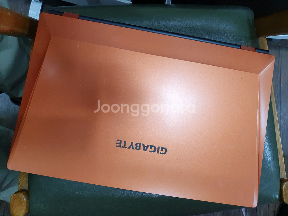 17인치 GIGABYTE i7 노트북 부품용--1