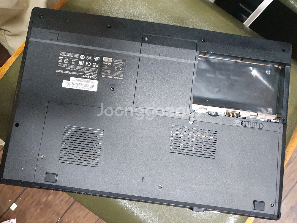 17인치 GIGABYTE i7 노트북 부품용--6