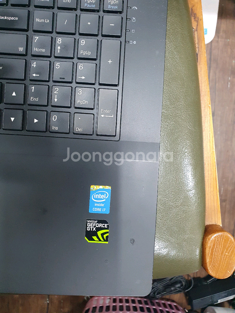 17인치 GIGABYTE i7 노트북 부품용--4