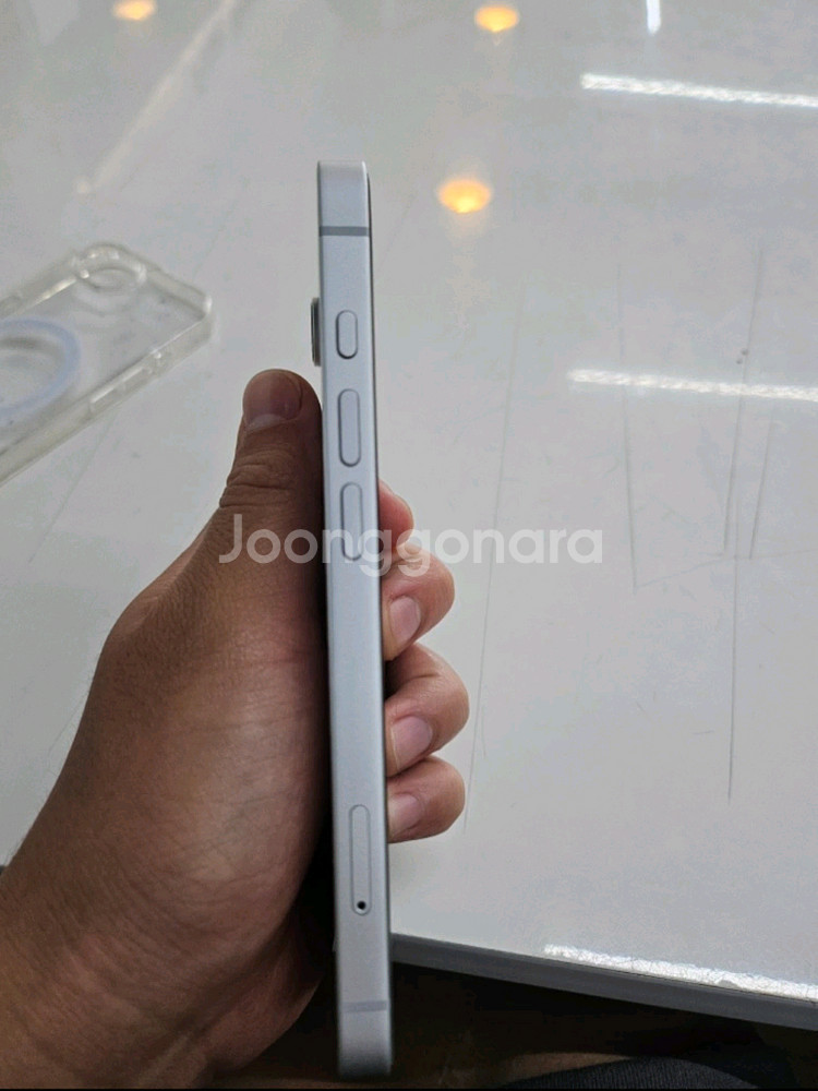 아이폰16e 256gb--4