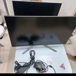 모니터 2대 팝니다(24인치75hz 27인치144hz