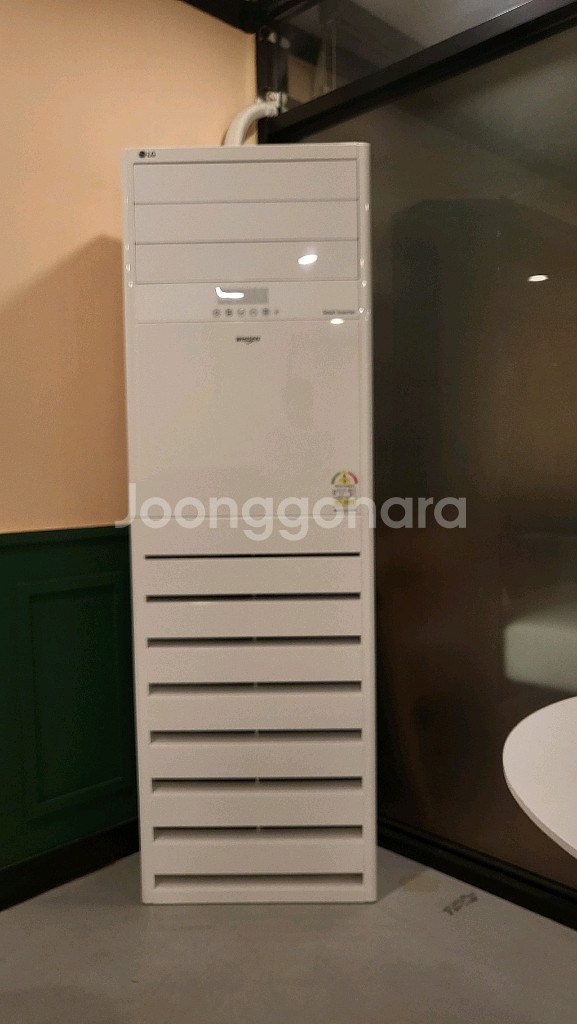 스탠드 에어컨 2대 벽걸이 1개 정수기--3