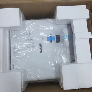 엡손 단초점 빔프로젝터 EB-L210SF EB-L200
