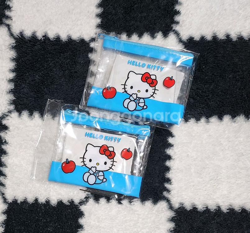 올리브영 헬로키티 투명 PVC 파우치--0