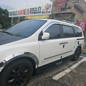 그랜드카니발r 11년11인승 폐차 사이드스텝 휠타이어