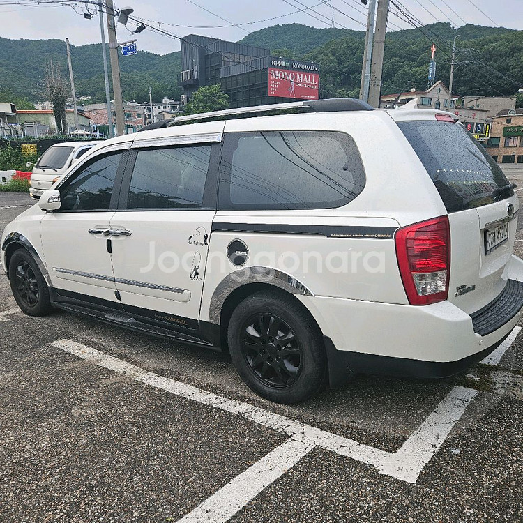 그랜드카니발r 11년11인승 폐차 사이드스텝 휠타이어--1